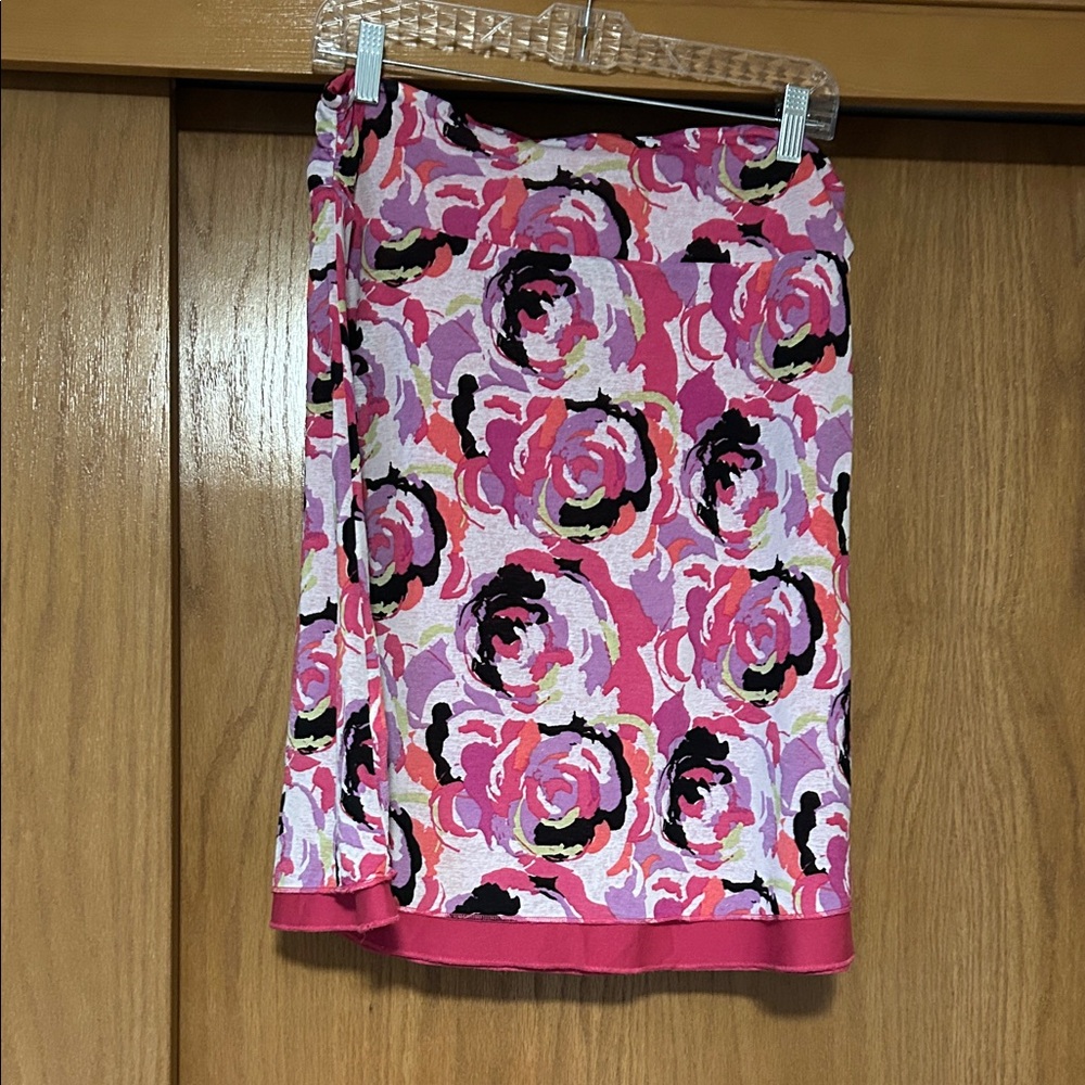 Reversible skirt very cool, comfortable